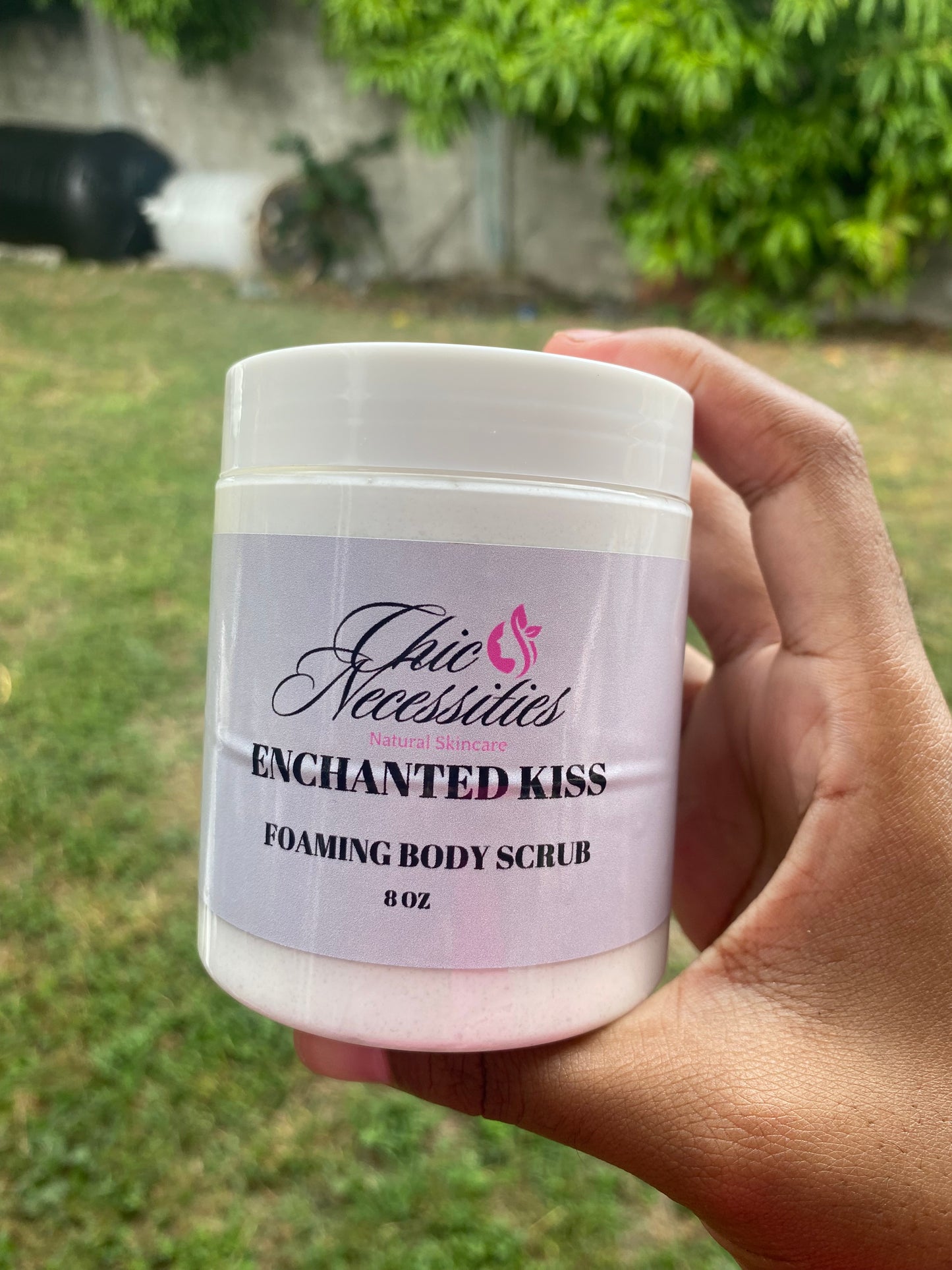 Enchanted Kiss Foaming Body Scrub