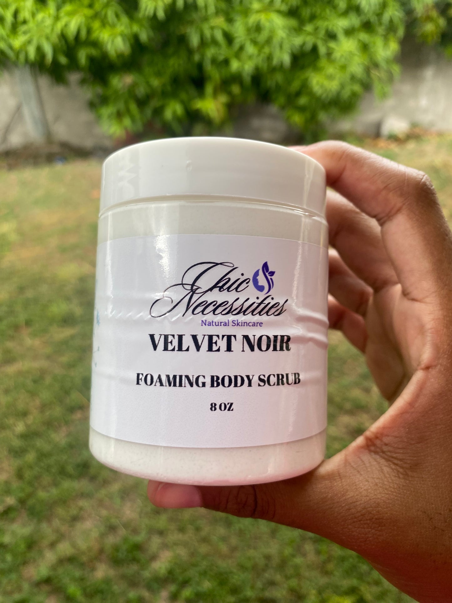 Velvet Noir Foaming Body Scrub