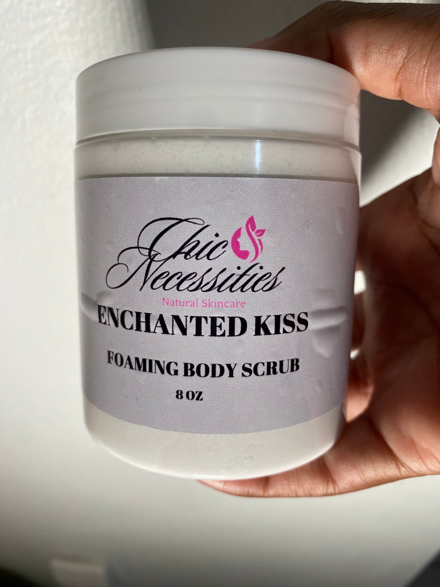 Enchanted Kiss Foaming Body Scrub